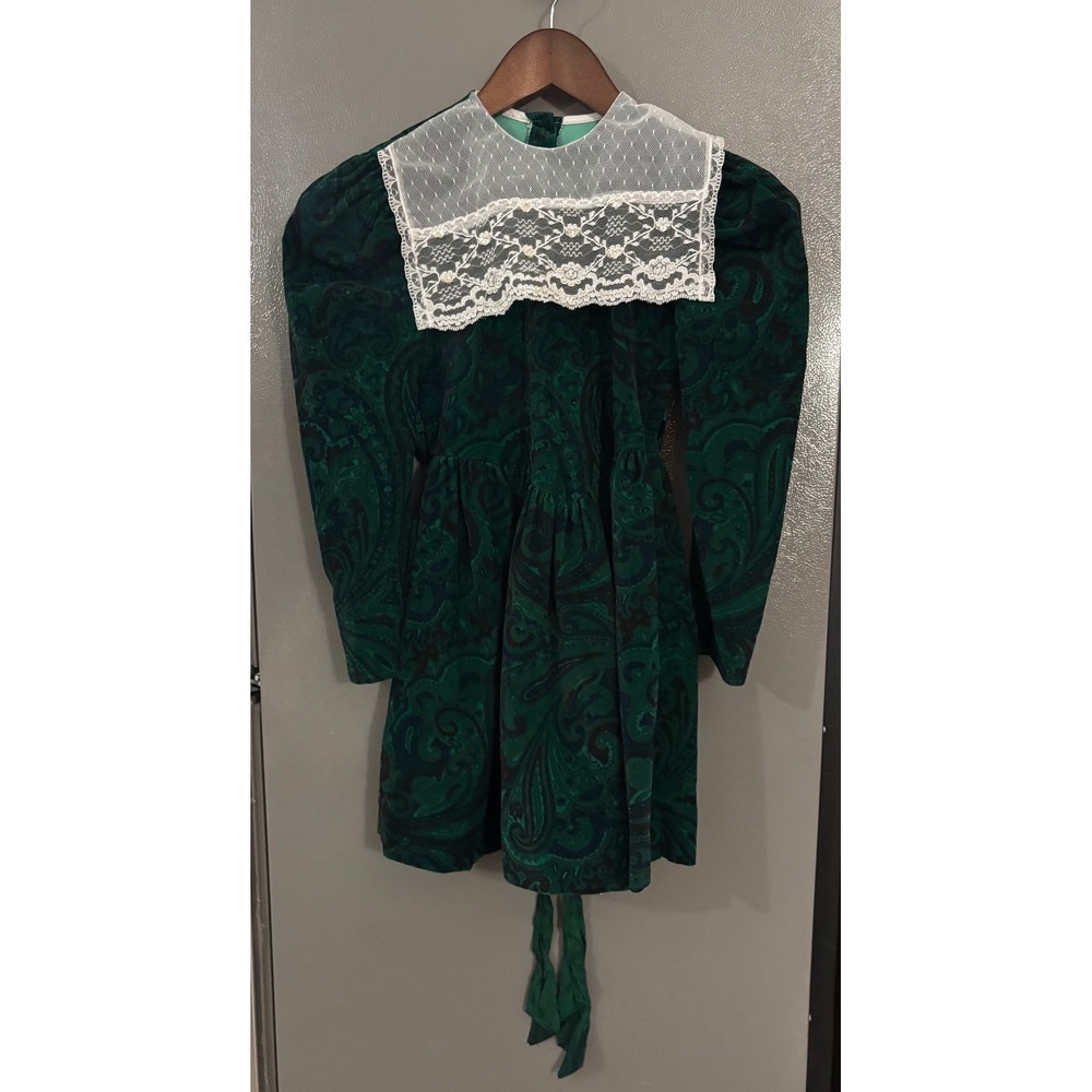Vintage Girls Green Paisley Velvet Dress Lace Bib Collar Pearl Accents Holiday